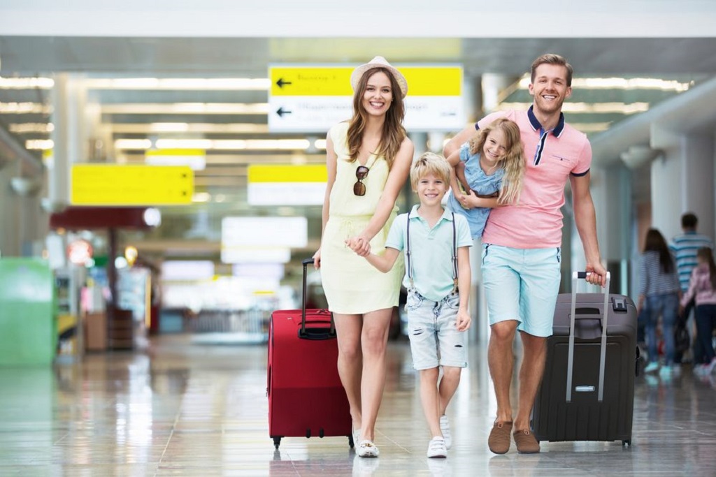 How to Fly Cheap with a Large Family: Travel Smart, Spend Less, Enjoy More!