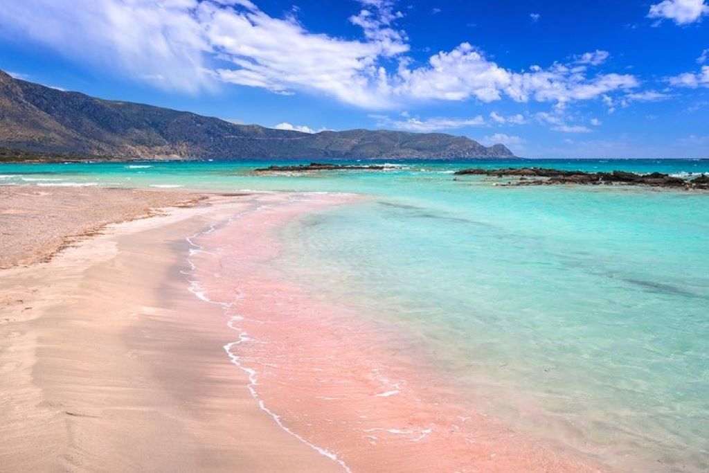Greece – A Paradise of Islands and Crystal-Clear Waters